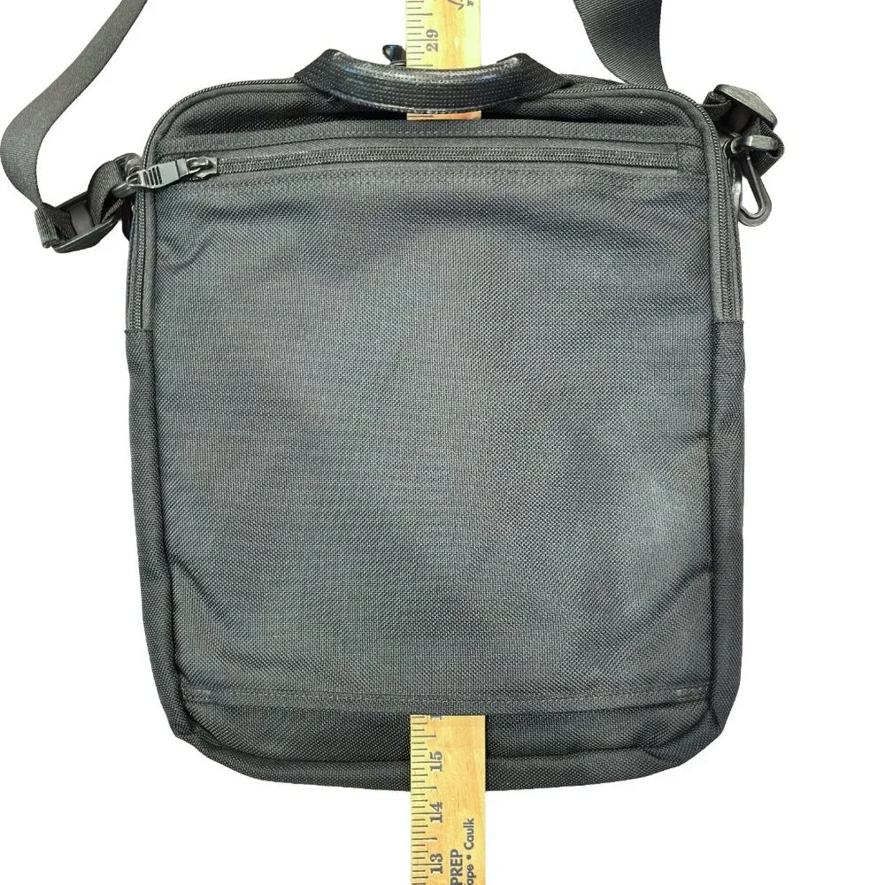 Victorinox Crossbody Shoulder Bag Travel Organizer Swiss Army Gray